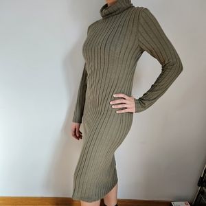 Turtleneck ribbed knit bodycon dress